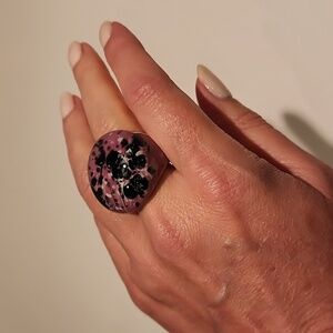 Porcelain Ring Glazed From Venice Italy 🇮🇹 size 8 💜🖤🤍 Purple Black & White